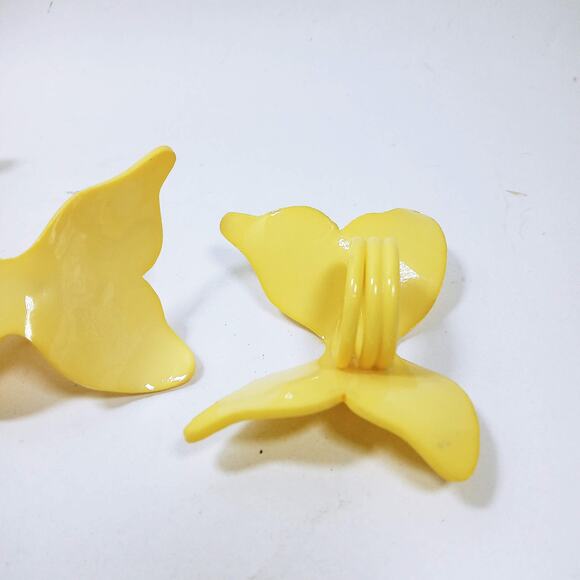 Vtg Butterfly Napkin Rings Yellow Plastic Butterflies Set of 4 Napkin Holders - Picture 4 of 5